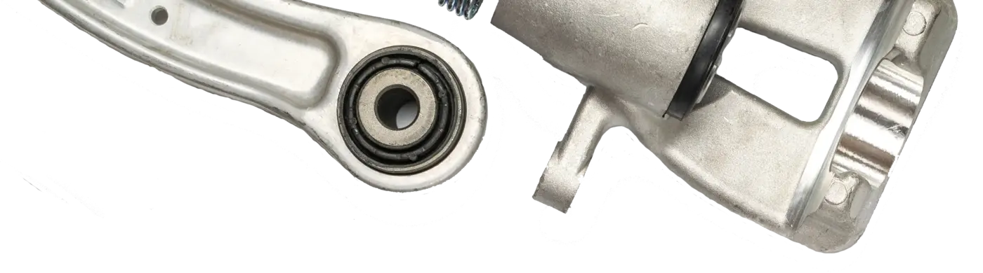 Weißes Autoteil. Satz neuer Autoteile aus Metall